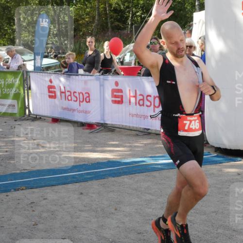 07.09.2025 - 19. Norderstedt Triathlon Zöllner http://msf.ph/oto/8784501 07.09.2025 12:17:17 Ziel 746 meine-sportfotos.de