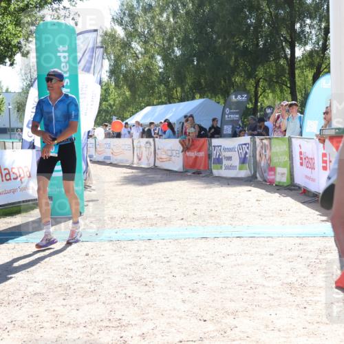 07.09.2025 - 19. Norderstedt Triathlon Zöllner http://msf.ph/oto/8784503 07.09.2025 15:20:59 Ziel 880 meine-sportfotos.de
