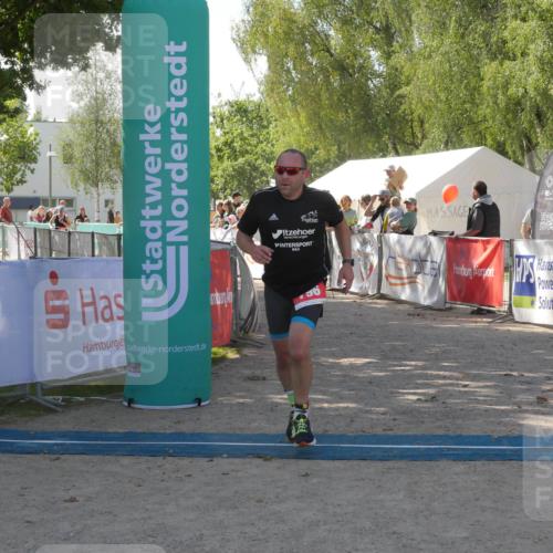 07.09.2025 - 19. Norderstedt Triathlon Zöllner http://msf.ph/oto/8784530 07.09.2025 12:17:29 Ziel 796 meine-sportfotos.de