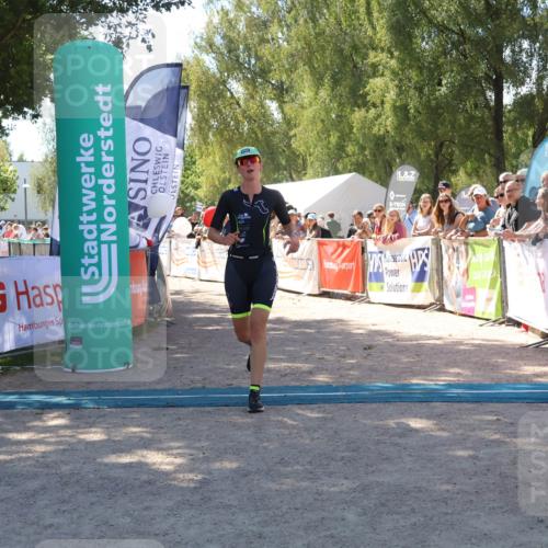 07.09.2025 - 19. Norderstedt Triathlon Zöllner http://msf.ph/oto/8784544 07.09.2025 13:10:29 Ziel 1392 meine-sportfotos.de