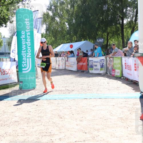 07.09.2025 - 19. Norderstedt Triathlon Zöllner http://msf.ph/oto/8784576 07.09.2025 15:22:09 Ziel 1001 meine-sportfotos.de