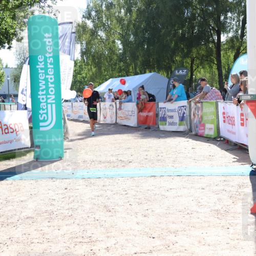 07.09.2025 - 19. Norderstedt Triathlon Zöllner http://msf.ph/oto/8784588 07.09.2025 15:22:21 Ziel 1036 meine-sportfotos.de