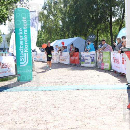 07.09.2025 - 19. Norderstedt Triathlon Zöllner http://msf.ph/oto/8784594 07.09.2025 15:22:21 Ziel 1036 meine-sportfotos.de