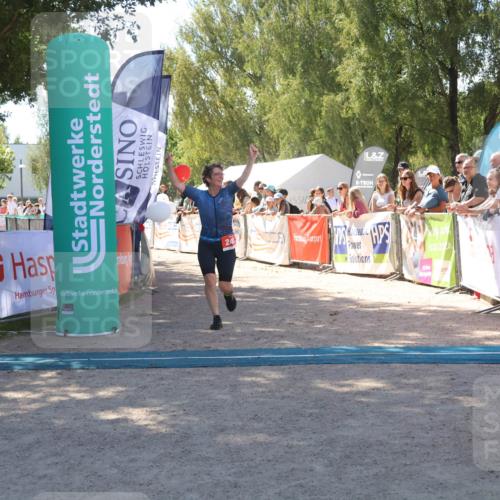 07.09.2025 - 19. Norderstedt Triathlon Zöllner http://msf.ph/oto/8784596 07.09.2025 13:10:42 Ziel 243 meine-sportfotos.de