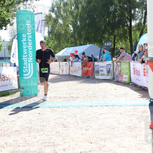 07.09.2025 - 19. Norderstedt Triathlon Zöllner http://msf.ph/oto/8784633 07.09.2025 15:22:24 Ziel 1036 meine-sportfotos.de