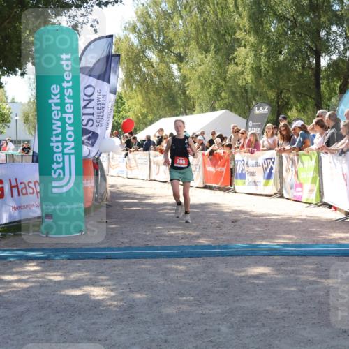 07.09.2025 - 19. Norderstedt Triathlon Zöllner http://msf.ph/oto/8784634 07.09.2025 13:11:08 Ziel 208 meine-sportfotos.de