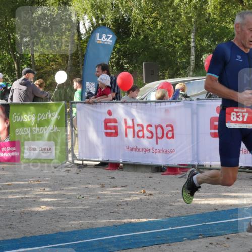 07.09.2025 - 19. Norderstedt Triathlon Zöllner http://msf.ph/oto/8784650 07.09.2025 12:20:14 Ziel 837, 862 meine-sportfotos.de