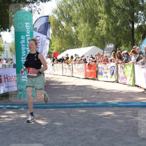 07.09.2025 - 19. Norderstedt Triathlon Zöllner http://msf.ph/oto/8784656 07.09.2025 13:11:09 Ziel 208 meine-sportfotos.de