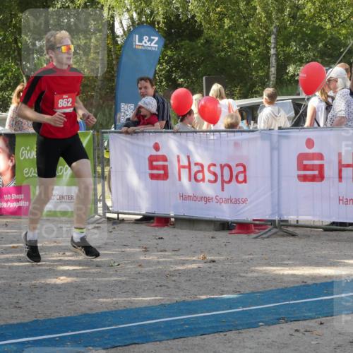 07.09.2025 - 19. Norderstedt Triathlon Zöllner http://msf.ph/oto/8784657 07.09.2025 12:20:17 Ziel 837, 862 meine-sportfotos.de