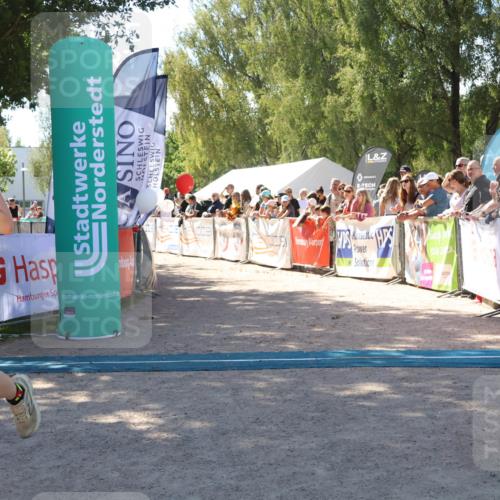 07.09.2025 - 19. Norderstedt Triathlon Zöllner http://msf.ph/oto/8784664 07.09.2025 13:11:10 Ziel 208 meine-sportfotos.de