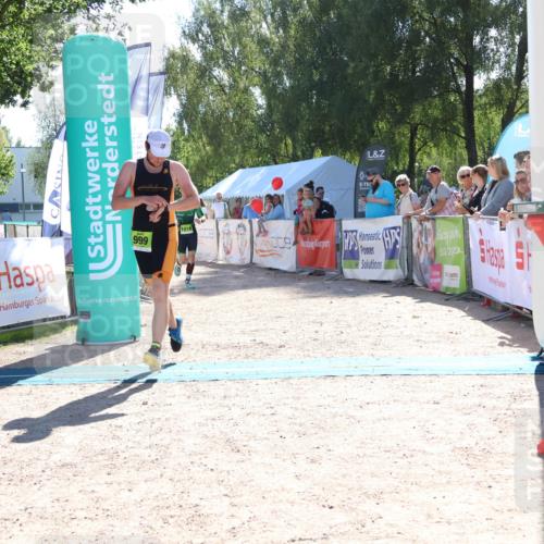 07.09.2025 - 19. Norderstedt Triathlon Zöllner http://msf.ph/oto/8784685 07.09.2025 15:23:10 Ziel 999, 1016 meine-sportfotos.de