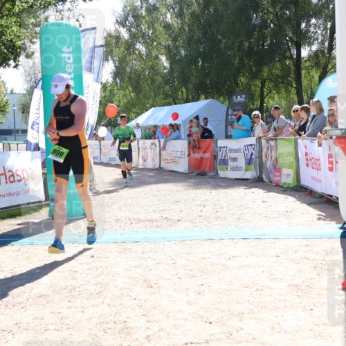 07.09.2025 - 19. Norderstedt Triathlon Zöllner http://msf.ph/oto/8784691 07.09.2025 15:23:10 Ziel 999, 1016 meine-sportfotos.de