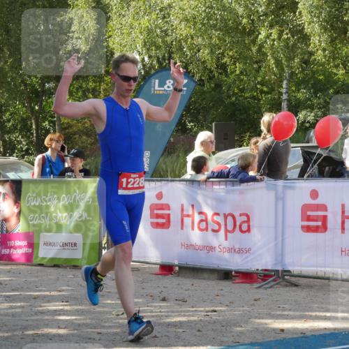 07.09.2025 - 19. Norderstedt Triathlon Zöllner http://msf.ph/oto/8784695 07.09.2025 12:22:29 Ziel 1228 meine-sportfotos.de
