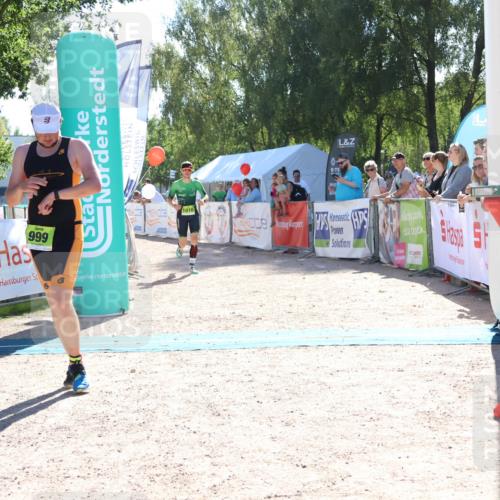 07.09.2025 - 19. Norderstedt Triathlon Zöllner http://msf.ph/oto/8784697 07.09.2025 15:23:11 Ziel 999, 1016 meine-sportfotos.de