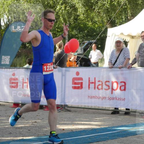 07.09.2025 - 19. Norderstedt Triathlon Zöllner http://msf.ph/oto/8784699 07.09.2025 12:22:29 Ziel 1228 meine-sportfotos.de