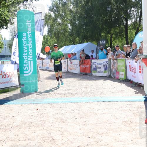 07.09.2025 - 19. Norderstedt Triathlon Zöllner http://msf.ph/oto/8784704 07.09.2025 15:23:12 Ziel 999, 1016 meine-sportfotos.de