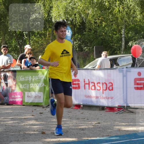 07.09.2025 - 19. Norderstedt Triathlon Zöllner http://msf.ph/oto/8784723 07.09.2025 12:23:52 Ziel 228 meine-sportfotos.de