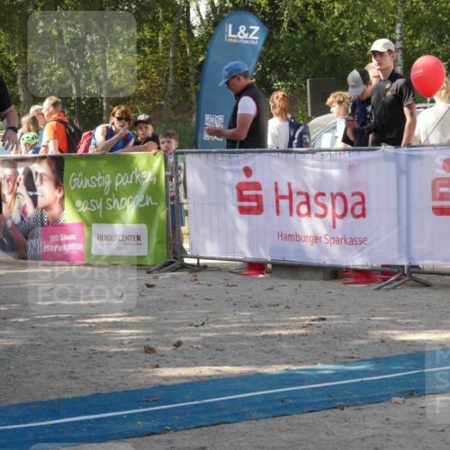 07.09.2025 - 19. Norderstedt Triathlon Zöllner http://msf.ph/oto/8784762 07.09.2025 12:24:28 Ziel 138, 152, 281 meine-sportfotos.de