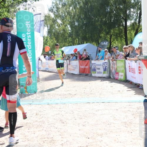 07.09.2025 - 19. Norderstedt Triathlon Zöllner http://msf.ph/oto/8784779 07.09.2025 15:24:31 Ziel 978, 1469 meine-sportfotos.de