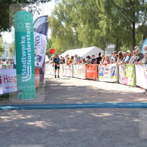 07.09.2025 - 19. Norderstedt Triathlon Zöllner http://msf.ph/oto/8784782 07.09.2025 13:11:55 Ziel 213, 1342 meine-sportfotos.de