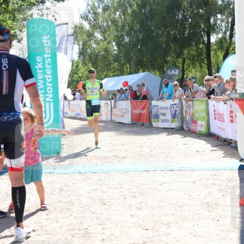 07.09.2025 - 19. Norderstedt Triathlon Zöllner http://msf.ph/oto/8784784 07.09.2025 15:24:31 Ziel 978, 1469 meine-sportfotos.de