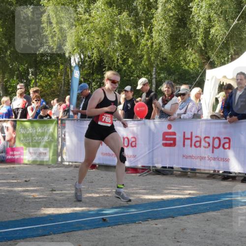 07.09.2025 - 19. Norderstedt Triathlon Zöllner http://msf.ph/oto/8784813 07.09.2025 12:27:38 Ziel 765 meine-sportfotos.de