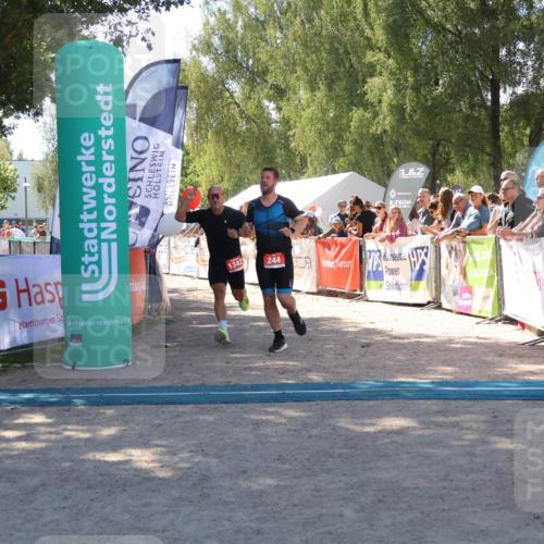 07.09.2025 - 19. Norderstedt Triathlon Zöllner http://msf.ph/oto/8784817 07.09.2025 13:12:00 Ziel 244, 1342 meine-sportfotos.de
