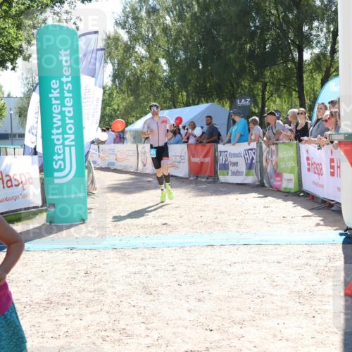 07.09.2025 - 19. Norderstedt Triathlon Zöllner http://msf.ph/oto/8784820 07.09.2025 15:25:03 Ziel 1401 meine-sportfotos.de