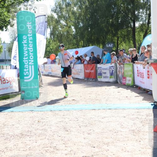 07.09.2025 - 19. Norderstedt Triathlon Zöllner http://msf.ph/oto/8784823 07.09.2025 15:25:03 Ziel 1401 meine-sportfotos.de