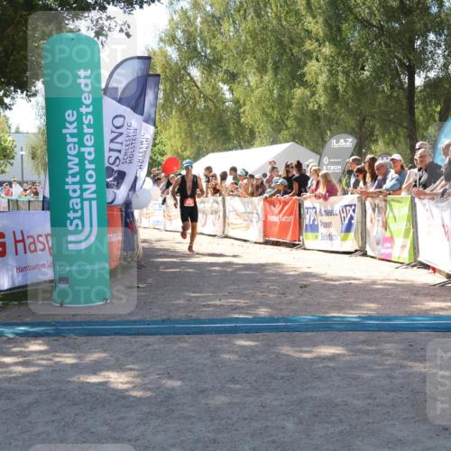 07.09.2025 - 19. Norderstedt Triathlon Zöllner http://msf.ph/oto/8784841 07.09.2025 13:12:08 Ziel 820 meine-sportfotos.de