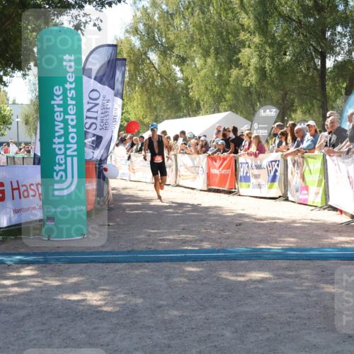 07.09.2025 - 19. Norderstedt Triathlon Zöllner http://msf.ph/oto/8784844 07.09.2025 13:12:09 Ziel 820 meine-sportfotos.de