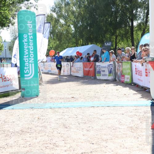 07.09.2025 - 19. Norderstedt Triathlon Zöllner http://msf.ph/oto/8784851 07.09.2025 15:25:06 Ziel 1008, 1401 meine-sportfotos.de