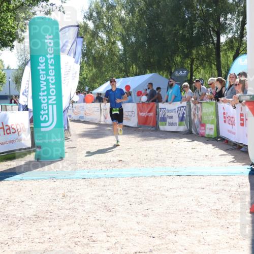 07.09.2025 - 19. Norderstedt Triathlon Zöllner http://msf.ph/oto/8784879 07.09.2025 15:25:08 Ziel 1008, 1401 meine-sportfotos.de