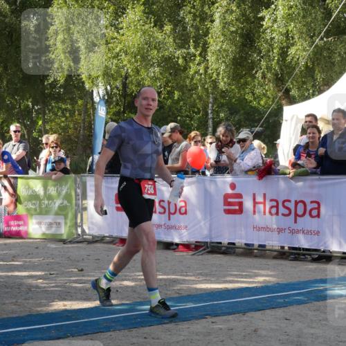 07.09.2025 - 19. Norderstedt Triathlon Zöllner http://msf.ph/oto/8784885 07.09.2025 12:29:20 Ziel 758 meine-sportfotos.de