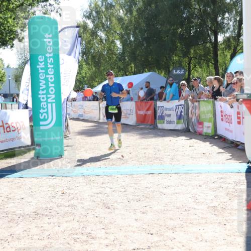 07.09.2025 - 19. Norderstedt Triathlon Zöllner http://msf.ph/oto/8784891 07.09.2025 15:25:08 Ziel 1008, 1401 meine-sportfotos.de
