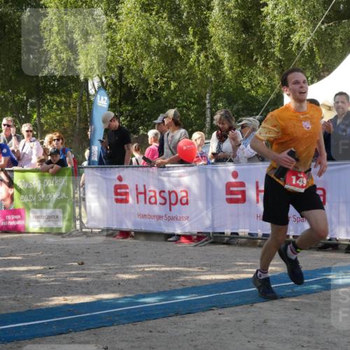 07.09.2025 - 19. Norderstedt Triathlon Zöllner http://msf.ph/oto/8784893 07.09.2025 12:29:28 Ziel 149, 155 meine-sportfotos.de