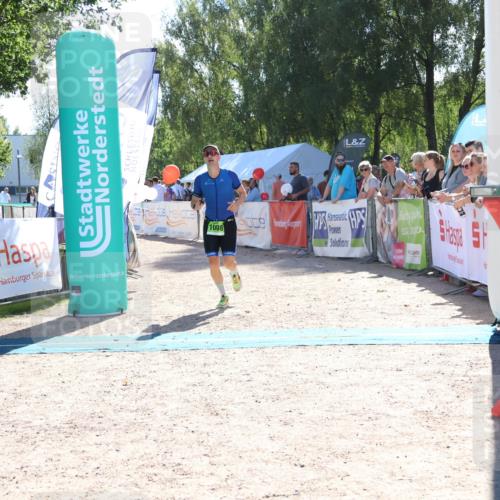 07.09.2025 - 19. Norderstedt Triathlon Zöllner http://msf.ph/oto/8784894 07.09.2025 15:25:09 Ziel 1008, 1401 meine-sportfotos.de