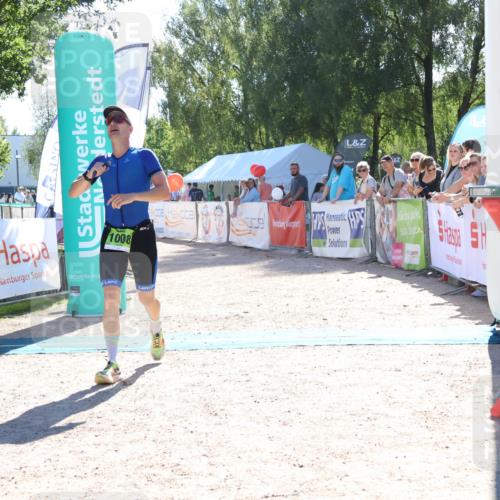 07.09.2025 - 19. Norderstedt Triathlon Zöllner http://msf.ph/oto/8784911 07.09.2025 15:25:10 Ziel 1008, 1401 meine-sportfotos.de