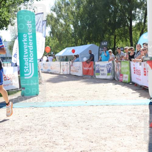 07.09.2025 - 19. Norderstedt Triathlon Zöllner http://msf.ph/oto/8784930 07.09.2025 15:25:22 Ziel 1040 meine-sportfotos.de