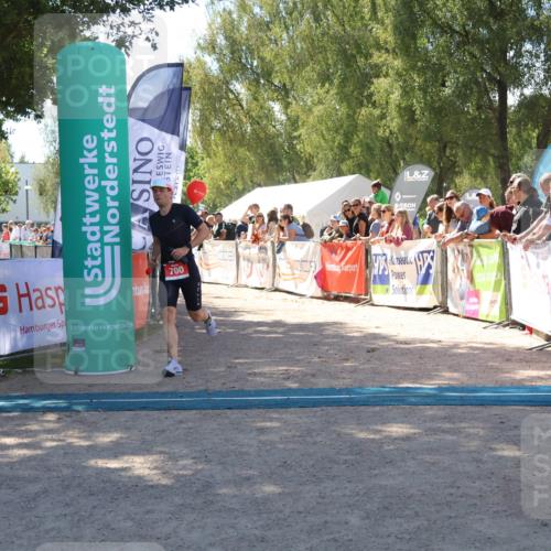 07.09.2025 - 19. Norderstedt Triathlon Zöllner http://msf.ph/oto/8784946 07.09.2025 13:12:31 Ziel 169, 700 meine-sportfotos.de
