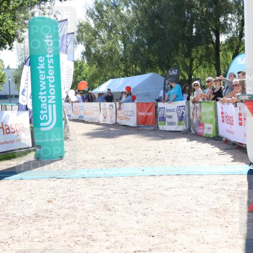 07.09.2025 - 19. Norderstedt Triathlon Zöllner http://msf.ph/oto/8784947 07.09.2025 15:25:45 Ziel  meine-sportfotos.de