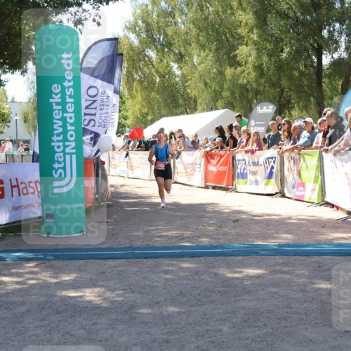 07.09.2025 - 19. Norderstedt Triathlon Zöllner http://msf.ph/oto/8784961 07.09.2025 13:12:37 Ziel 700, 1243 meine-sportfotos.de
