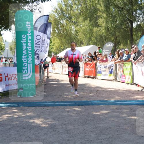 07.09.2025 - 19. Norderstedt Triathlon Zöllner http://msf.ph/oto/8785000 07.09.2025 13:13:07 Ziel 156, 1322 meine-sportfotos.de