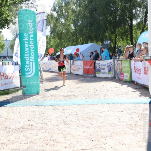 07.09.2025 - 19. Norderstedt Triathlon Zöllner http://msf.ph/oto/8785004 07.09.2025 15:26:18 Ziel 981 meine-sportfotos.de