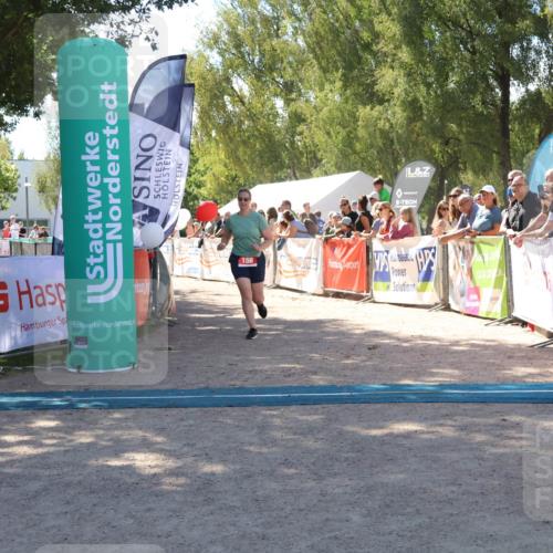 07.09.2025 - 19. Norderstedt Triathlon Zöllner http://msf.ph/oto/8785018 07.09.2025 13:13:10 Ziel 156, 1322 meine-sportfotos.de