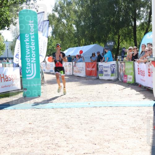 07.09.2025 - 19. Norderstedt Triathlon Zöllner http://msf.ph/oto/8785020 07.09.2025 15:26:19 Ziel 981 meine-sportfotos.de