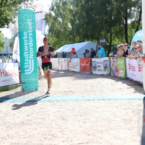 07.09.2025 - 19. Norderstedt Triathlon Zöllner http://msf.ph/oto/8785026 07.09.2025 15:26:19 Ziel 981 meine-sportfotos.de
