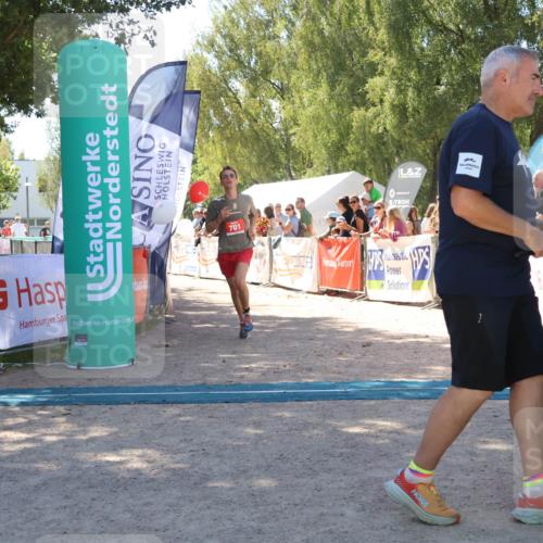 07.09.2025 - 19. Norderstedt Triathlon Zöllner http://msf.ph/oto/8785061 07.09.2025 13:13:37 Ziel 701 meine-sportfotos.de