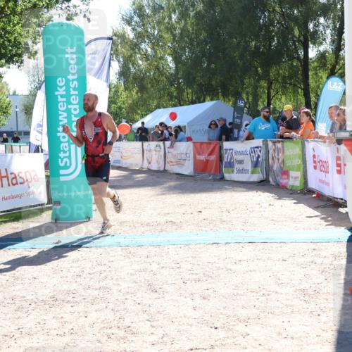 07.09.2025 - 19. Norderstedt Triathlon Zöllner http://msf.ph/oto/8785102 07.09.2025 15:28:17 Ziel 961 meine-sportfotos.de