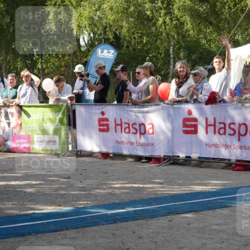 07.09.2025 - 19. Norderstedt Triathlon Zöllner http://msf.ph/oto/8785116 07.09.2025 12:34:01 Ziel 714, 731 meine-sportfotos.de